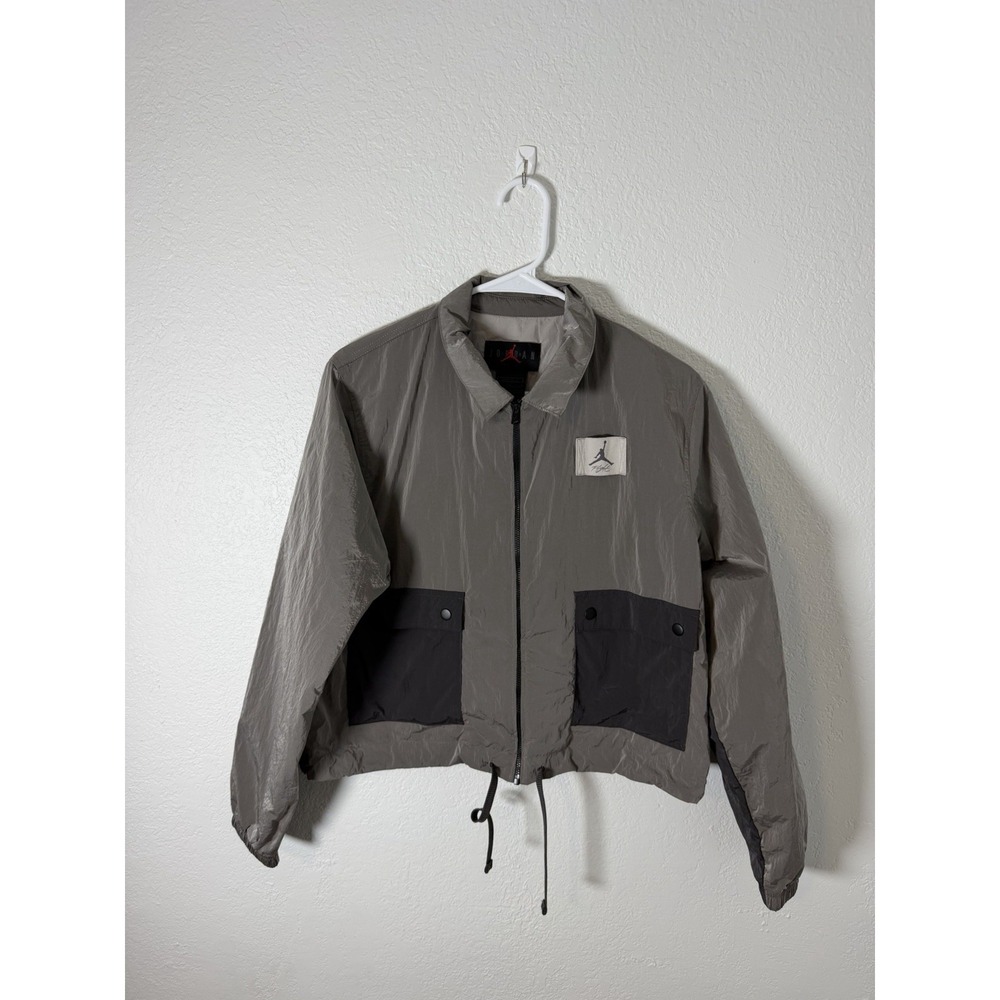 Jordan Nike Women's Thunder Grey Essentials Woven Crop Jacket Sz M DD6992-286